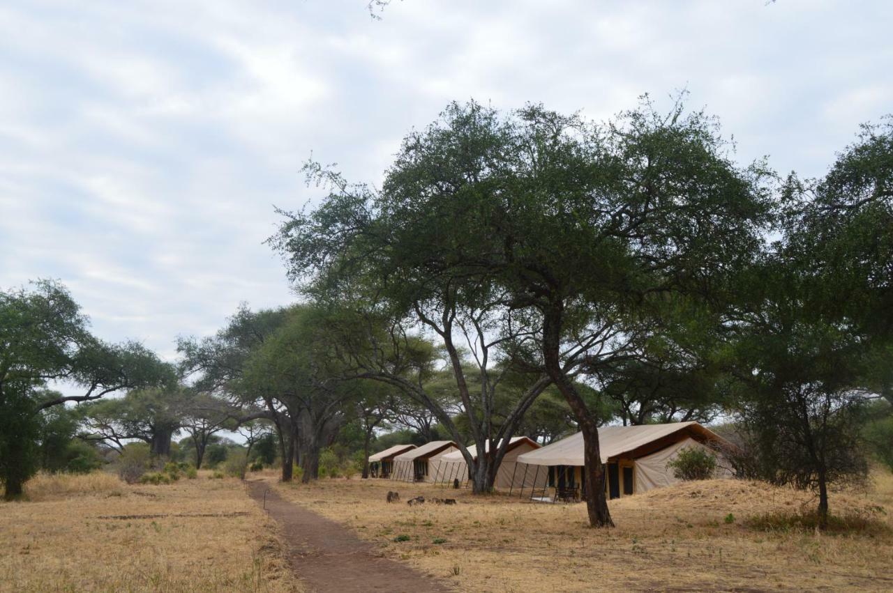 Baobab Tented Camp Kwa Kuchinia Luaran gambar